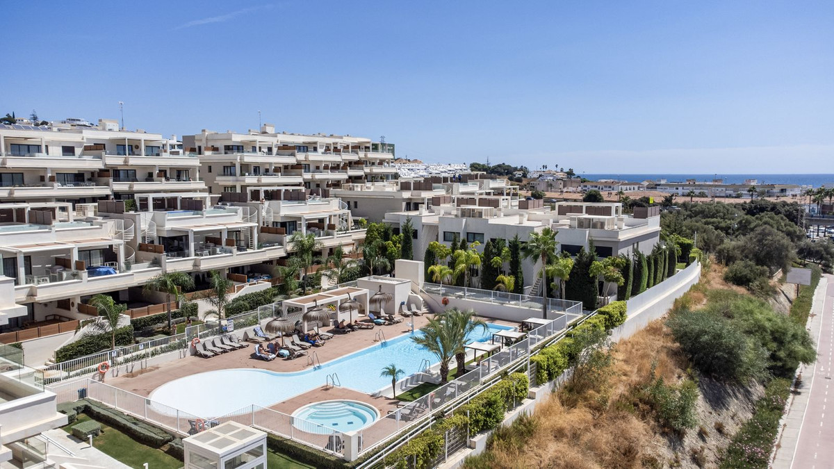 f384dc3ec730e44aeb929414fbb4a9c9 - 35