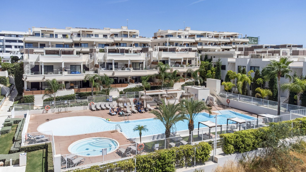 f384dc3ec730e44aeb929414fbb4a9c9 - 36