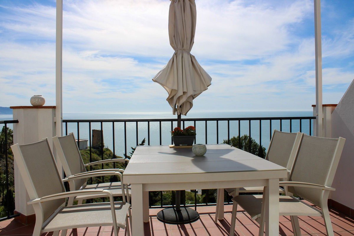 f4a814142e0195d90531af4b9d387287 - 1