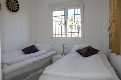 f4a814142e0195d90531af4b9d387287 - 15