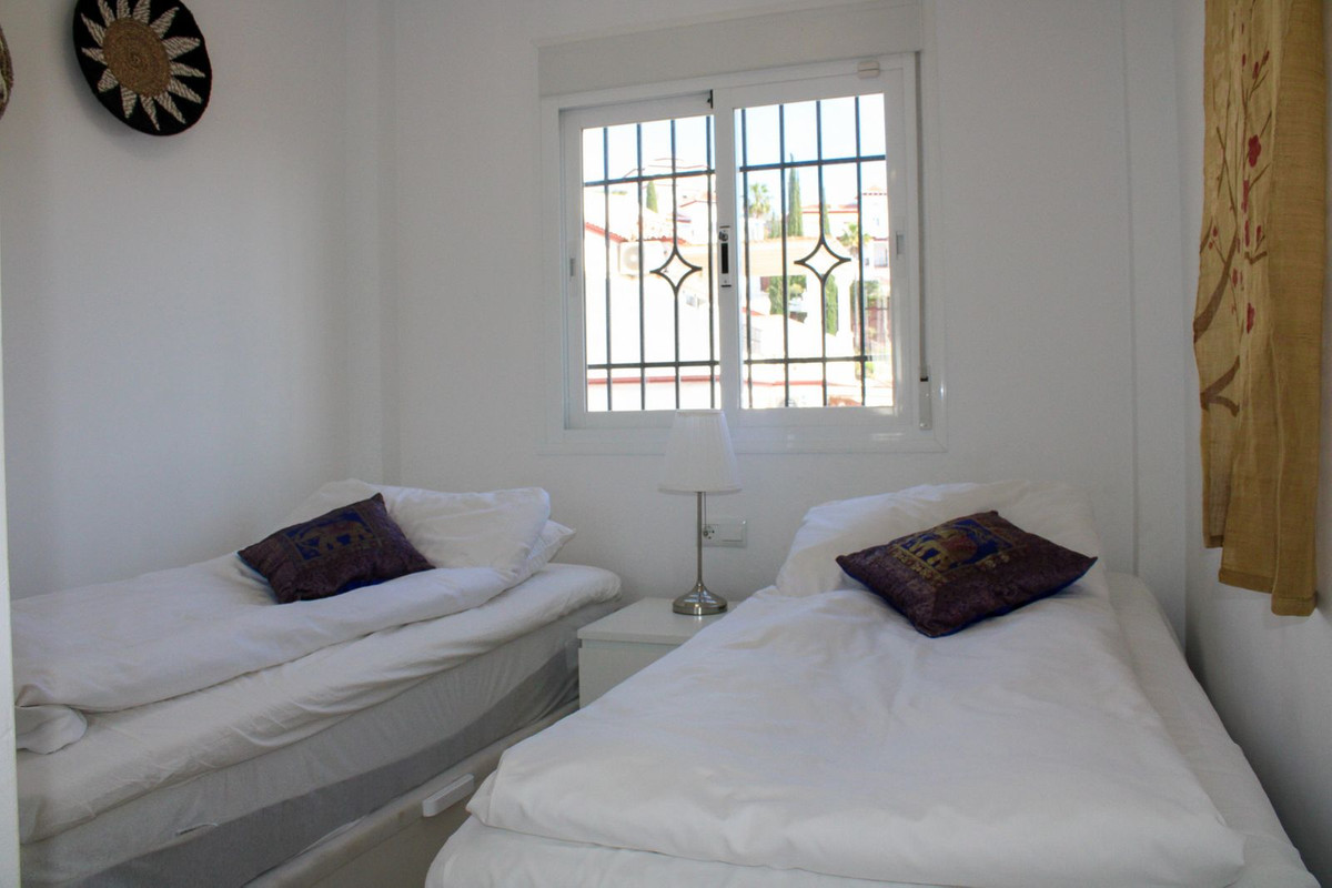 f4a814142e0195d90531af4b9d387287 - 15