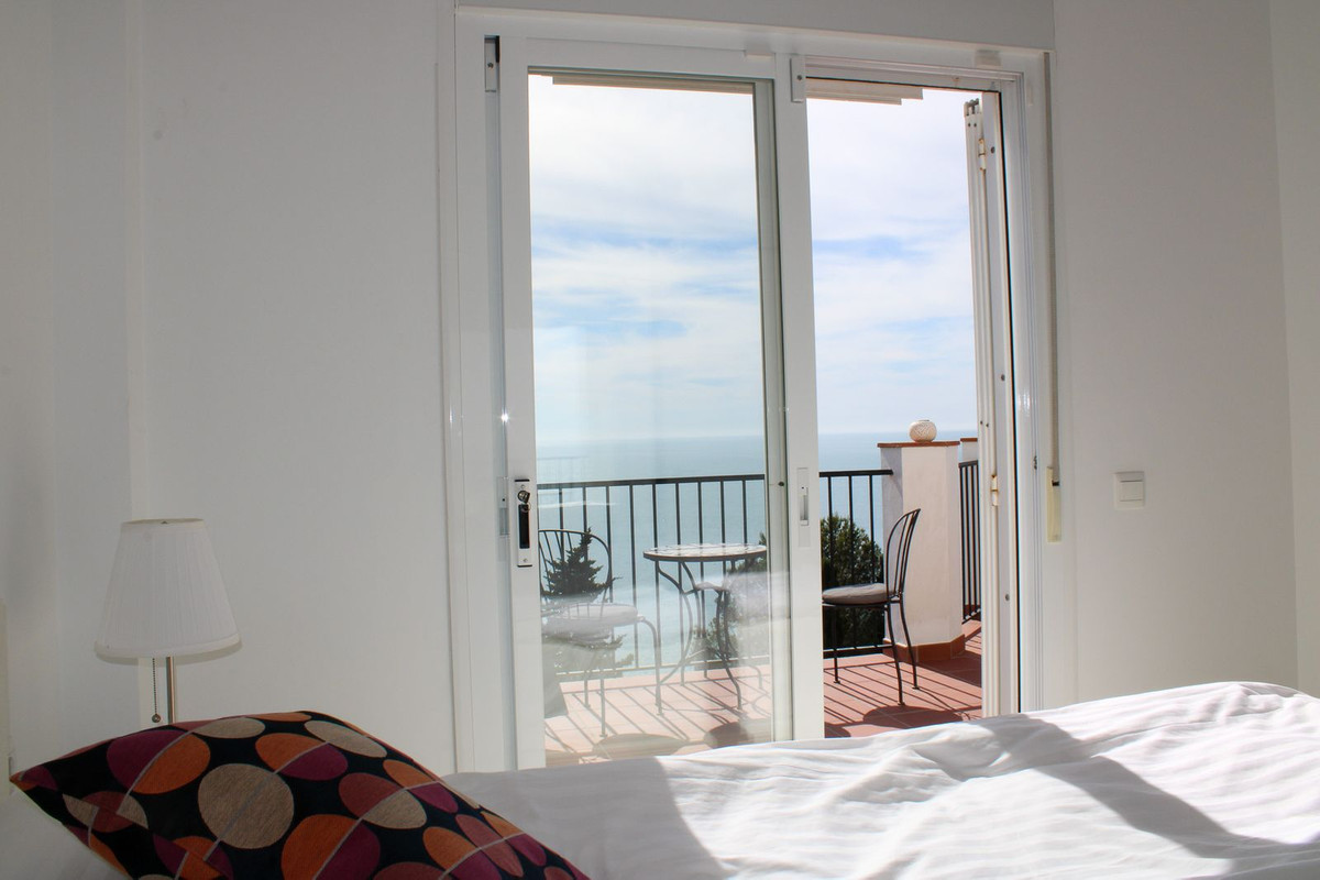 f4a814142e0195d90531af4b9d387287 - 20