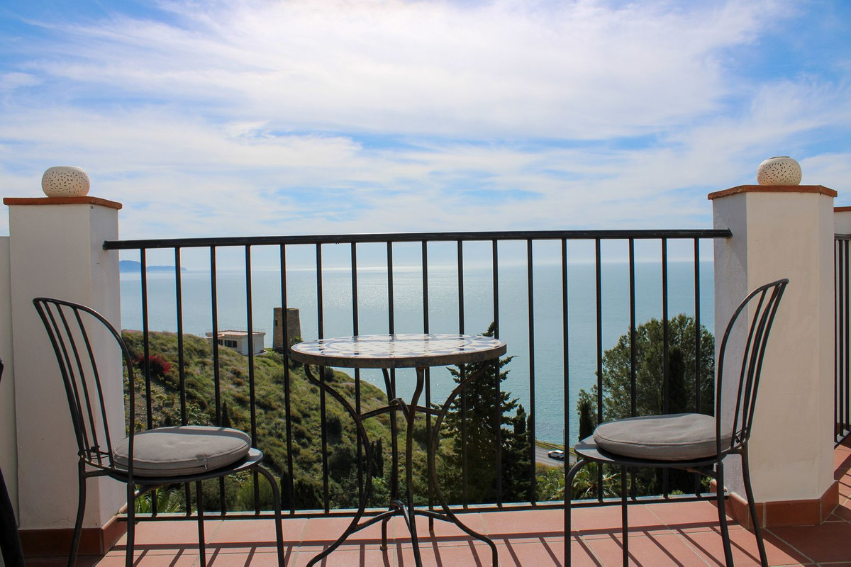 f4a814142e0195d90531af4b9d387287 - 21