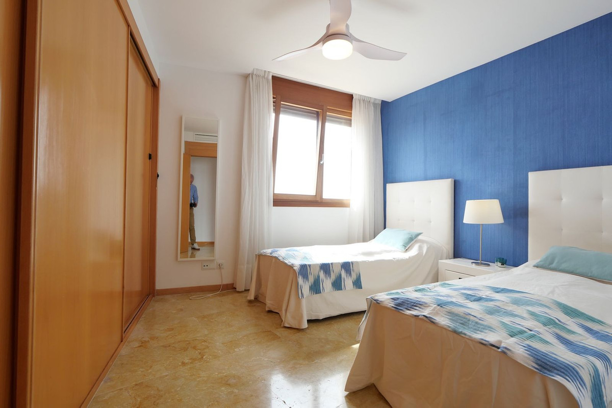 f4ba81118707c94b722b50f0fd79b30b - 13