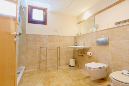 f4ba81118707c94b722b50f0fd79b30b - 14