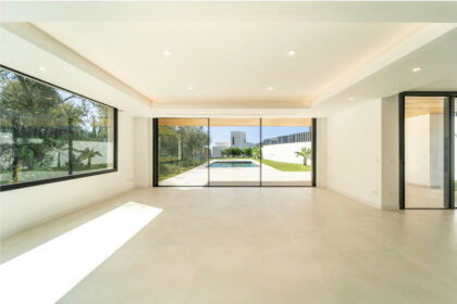 f54a3a558597f82f29ac2d24a096308d - 12