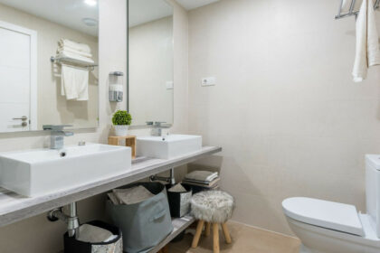 f5b921da2bb23c7136bb22fa09b8a857 - 9