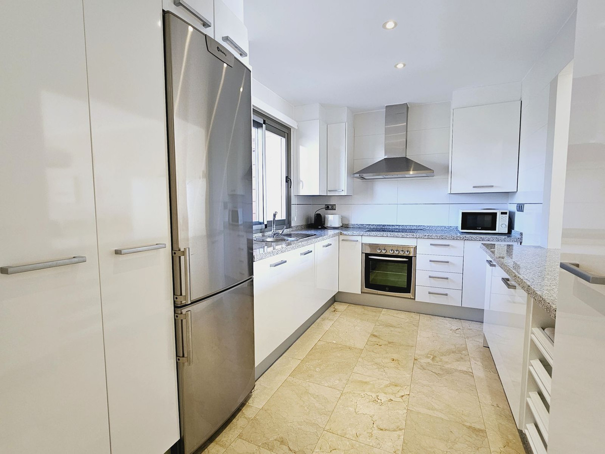 f656241e513a2f76dd2fa6b0ef4515ef - 12