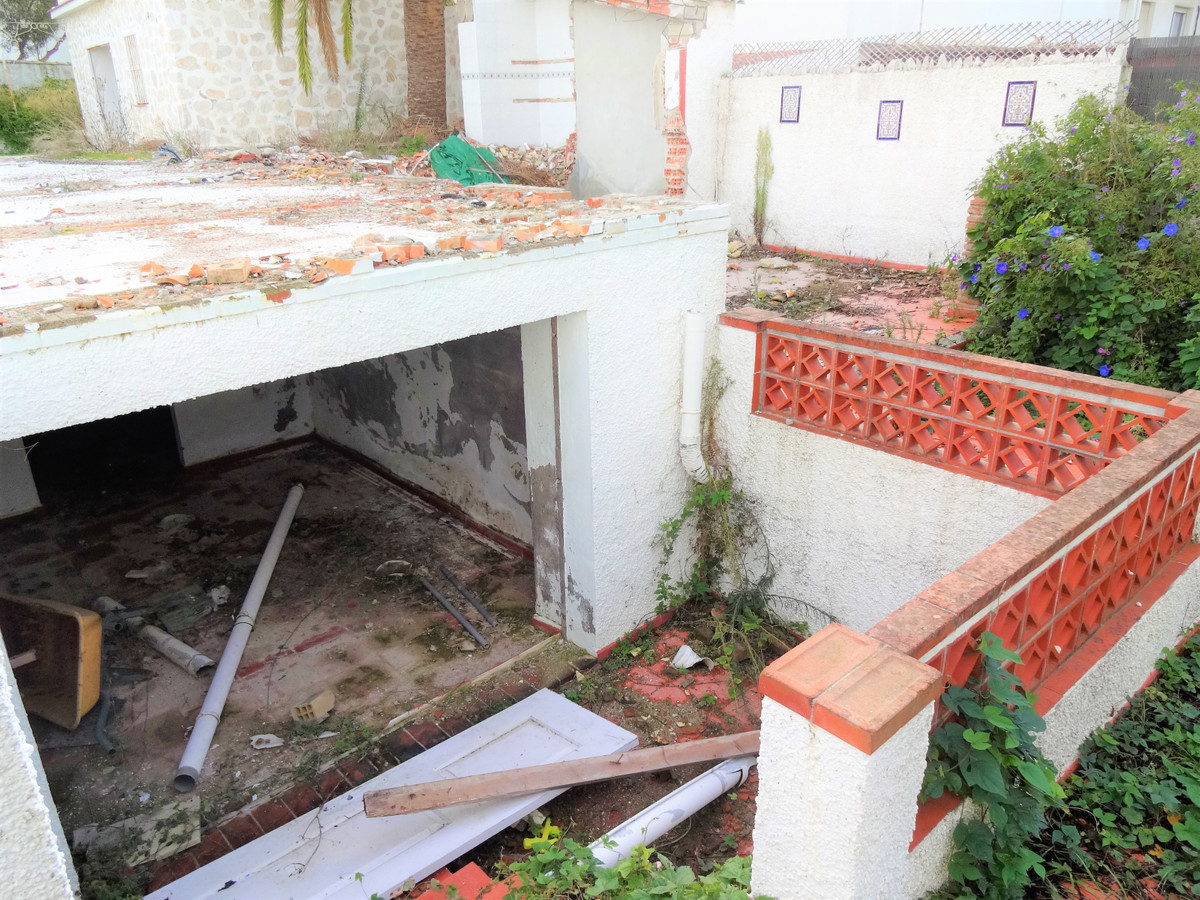 f65775aedcd6e3c35240ea3a887a327e - 16