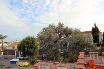 f65775aedcd6e3c35240ea3a887a327e - 18