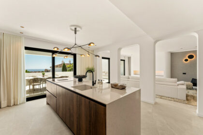 f65bd0c5ec5cb530bec2d4c5b4390db7 - 3