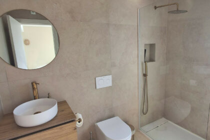 f6a3d9e2f01ebda1ef8cc06a01bf45e7 - 18