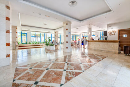 f732bf763ed777cd41d3d6356c823f27 - 19