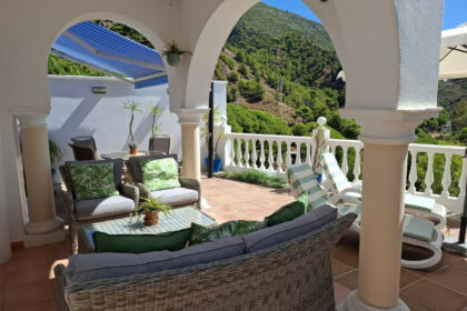 f73b2bcf12673326f8ec58b1a93bd3e1 - 14