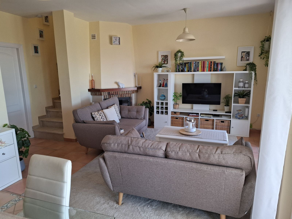 f73b2bcf12673326f8ec58b1a93bd3e1 - 18