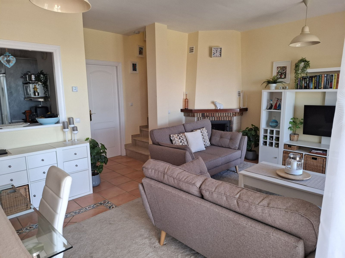 f73b2bcf12673326f8ec58b1a93bd3e1 - 21