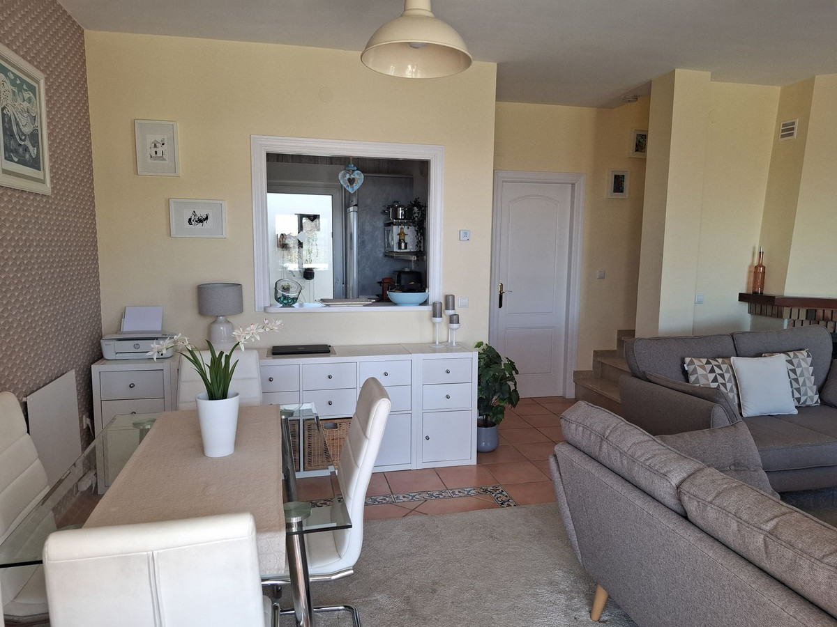 f73b2bcf12673326f8ec58b1a93bd3e1 - 22