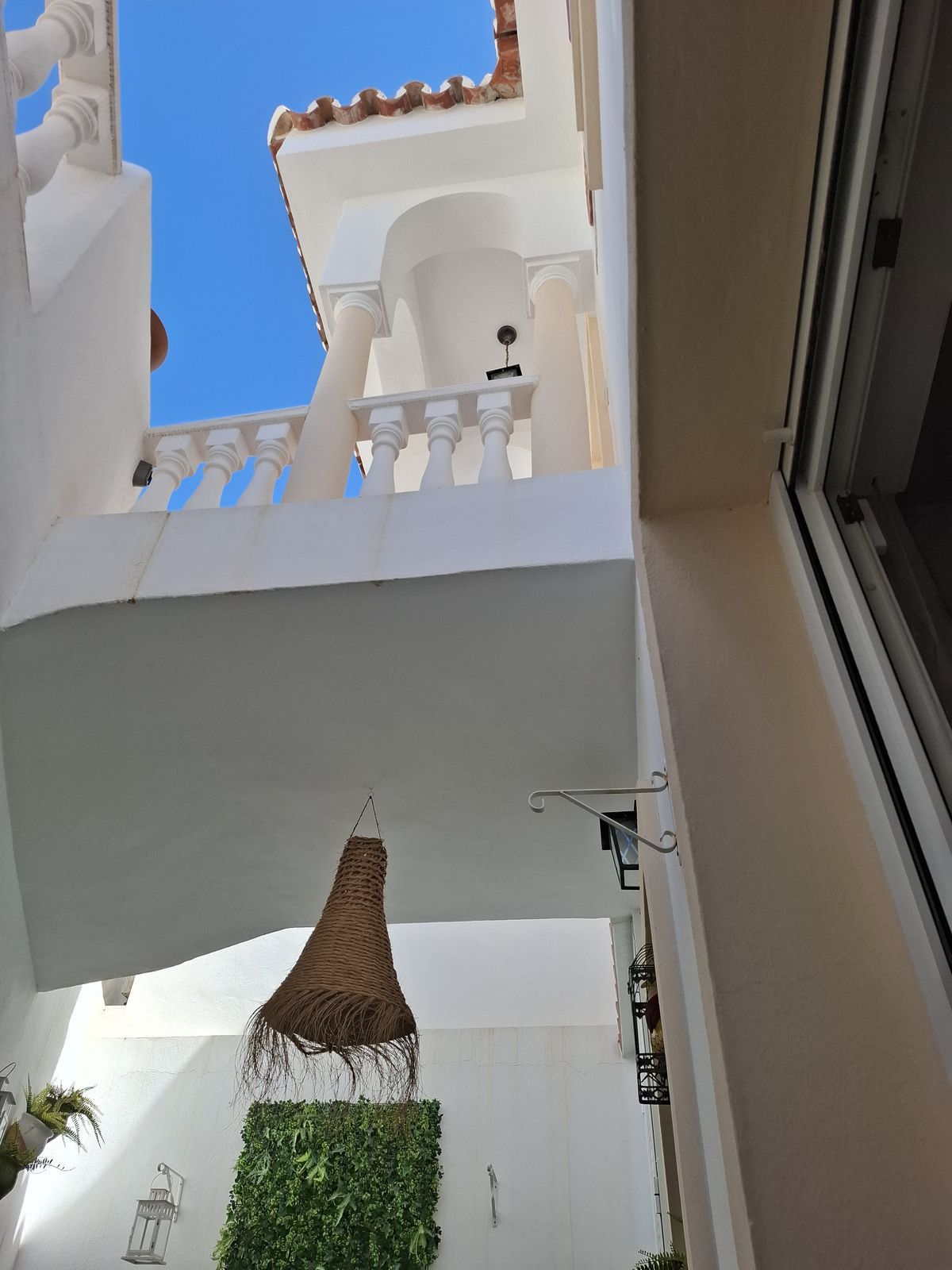 f73b2bcf12673326f8ec58b1a93bd3e1 - 32