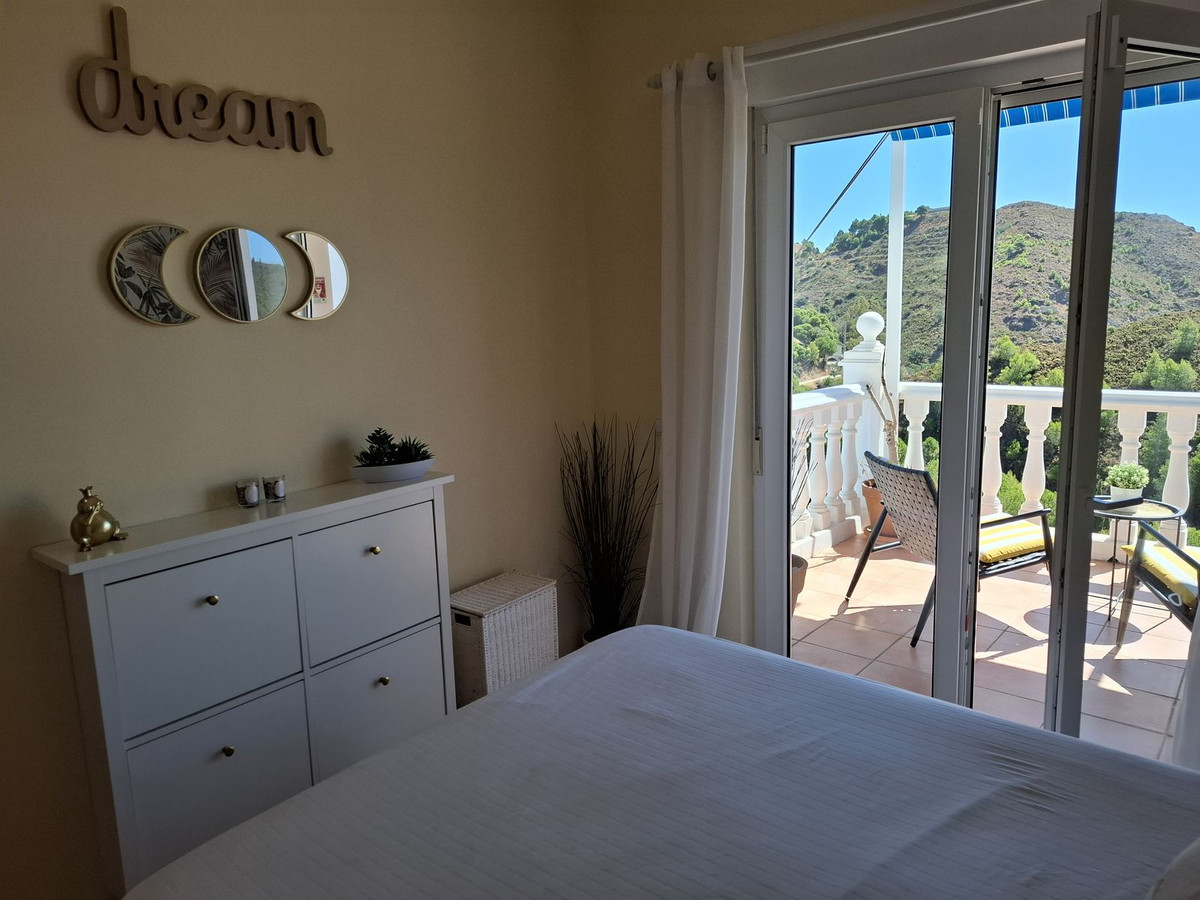 f73b2bcf12673326f8ec58b1a93bd3e1 - 66