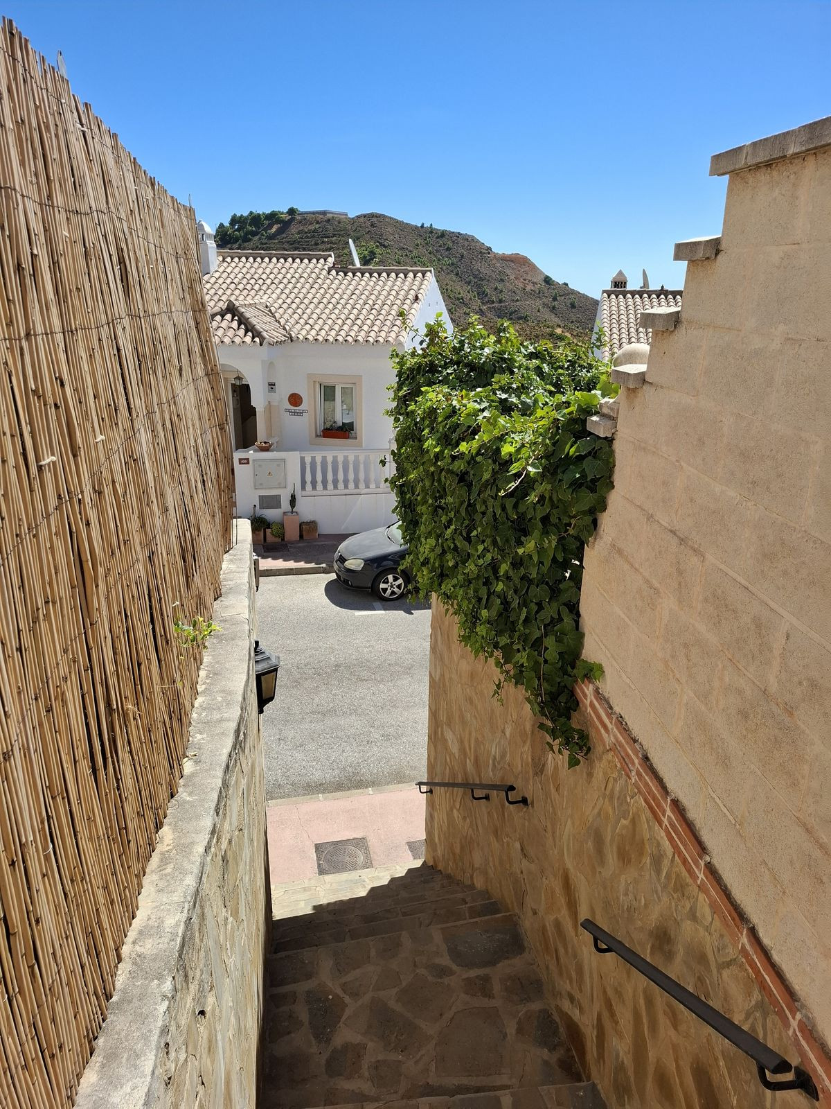 f73b2bcf12673326f8ec58b1a93bd3e1 - 70