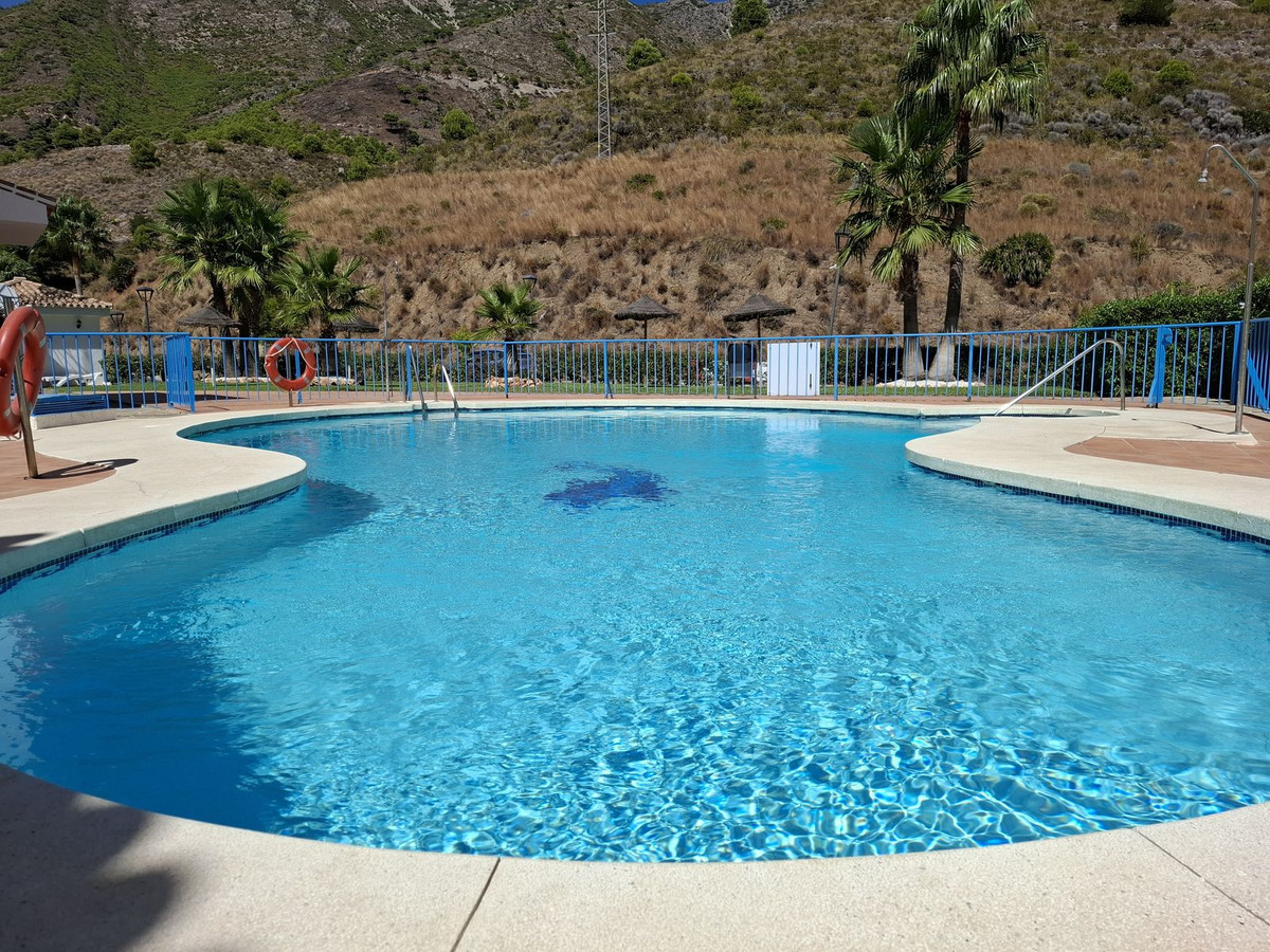 f73b2bcf12673326f8ec58b1a93bd3e1 - 77