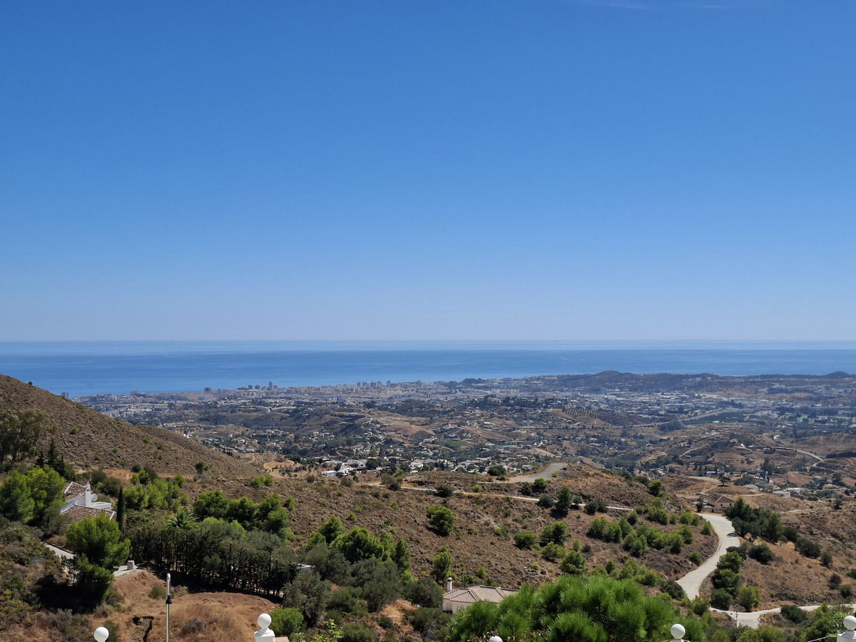 f73b2bcf12673326f8ec58b1a93bd3e1 - 82