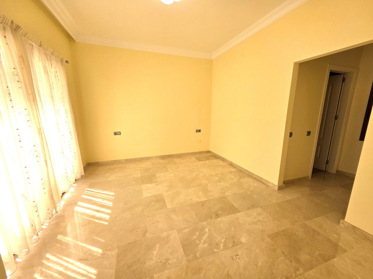 f7c2a47af91e4e5b8bdb0976cf22c325 - 15