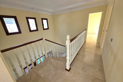 f7c2a47af91e4e5b8bdb0976cf22c325 - 18