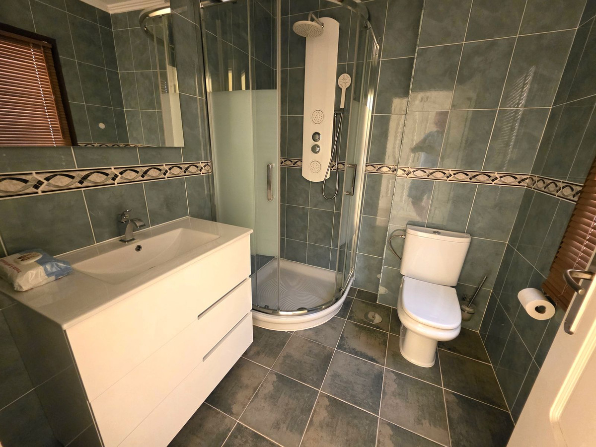 f7c2a47af91e4e5b8bdb0976cf22c325 - 21