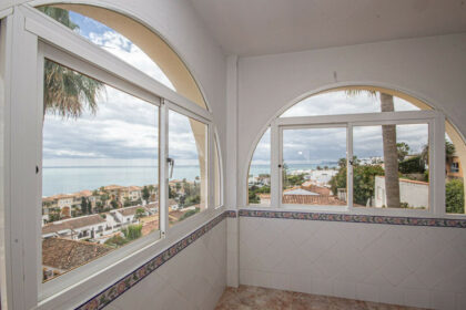 f7c418e0351da5c2f61309ac0988ce94 - 11