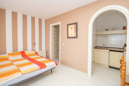 f7c418e0351da5c2f61309ac0988ce94 - 31