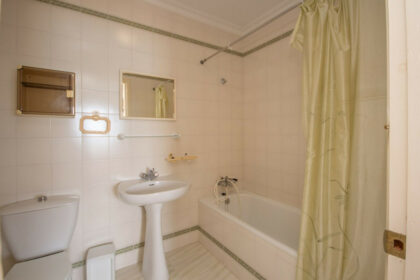 f7c418e0351da5c2f61309ac0988ce94 - 32