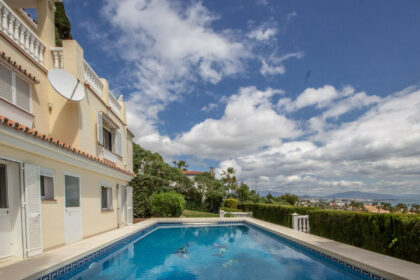 f7c418e0351da5c2f61309ac0988ce94 - 44