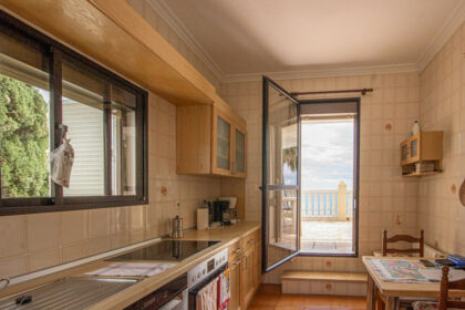 f7c418e0351da5c2f61309ac0988ce94 - 7