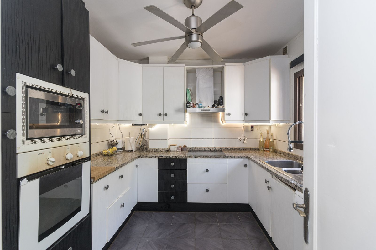 f8ce747e57d1ba11aec6828f0fb19d15 - 13