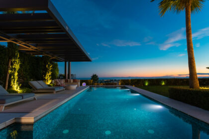 f8e2c8b4284c929d31ed018348e63089 - 12