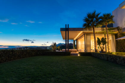 f8e2c8b4284c929d31ed018348e63089 - 13