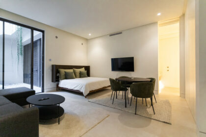 f8e2c8b4284c929d31ed018348e63089 - 27