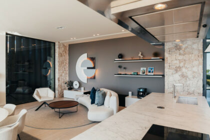 f8e2c8b4284c929d31ed018348e63089 - 44