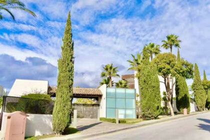 f98607c724bee7b507fafb42ecb4a6ef - 18