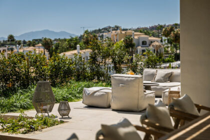 f9baf1a428c77fac9fbe49cdbd029ee2 - 12