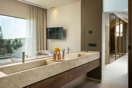 f9baf1a428c77fac9fbe49cdbd029ee2 - 32