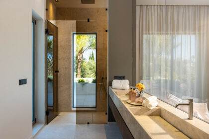 f9baf1a428c77fac9fbe49cdbd029ee2 - 33