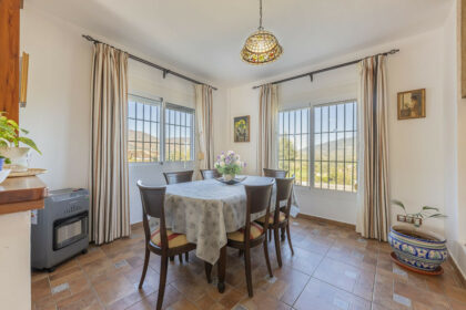 fa65e695a9bc8330bb9fbf4315813d08 - 13