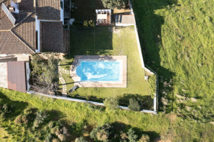 fa65e695a9bc8330bb9fbf4315813d08 - 2