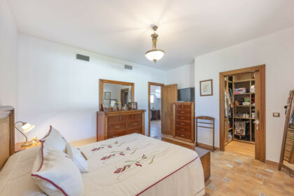 fa65e695a9bc8330bb9fbf4315813d08 - 23