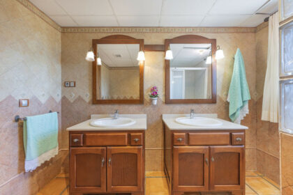 fa65e695a9bc8330bb9fbf4315813d08 - 35