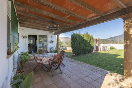 fa65e695a9bc8330bb9fbf4315813d08 - 42