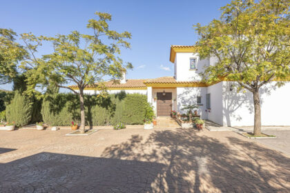 fa65e695a9bc8330bb9fbf4315813d08 - 51