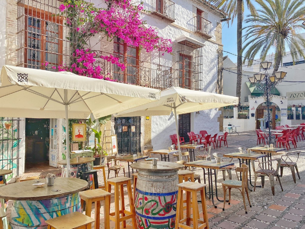 fa6b38a3dc317706baa68bba7aef5b49 - 1